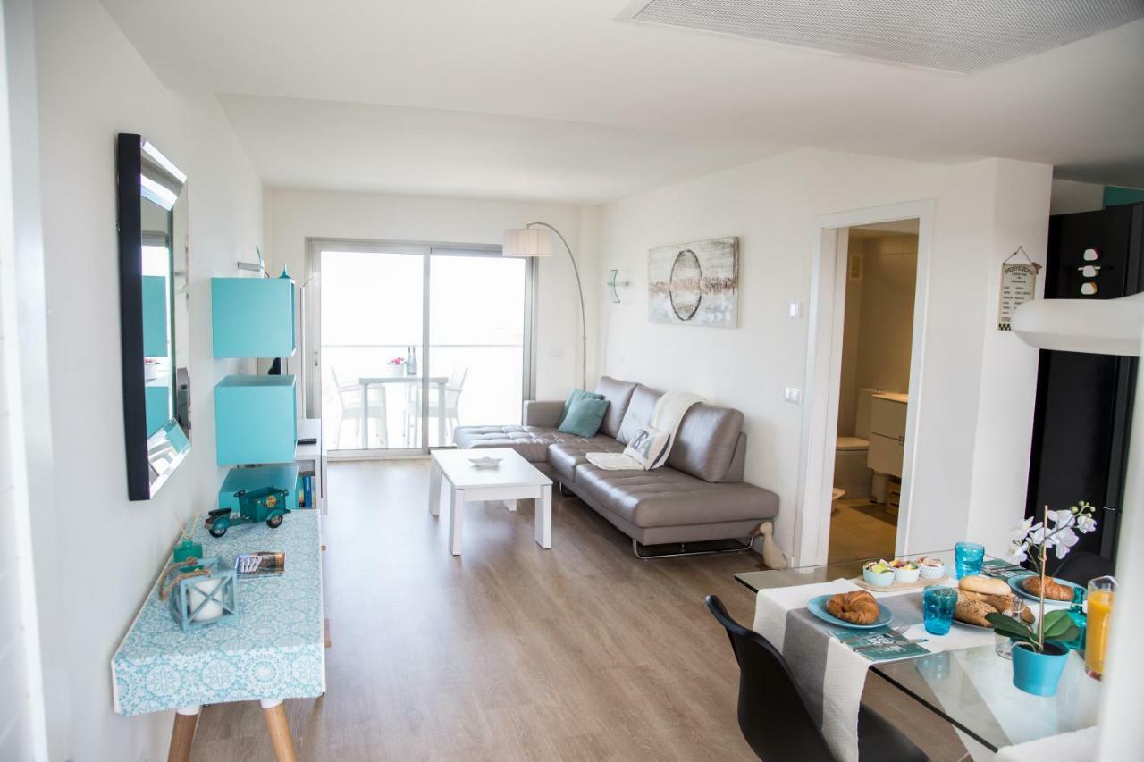 Sea Club Apartments Кала Миллор Экстерьер фото